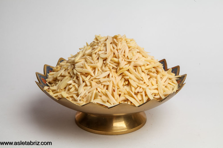 تهیه شده از بادام ممتاز ایرانی امسالی